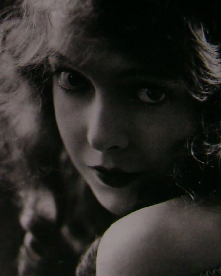 Lillian Gish porn pictures