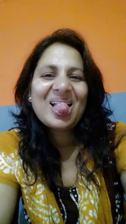 Desi Wife Teasing Tumbex