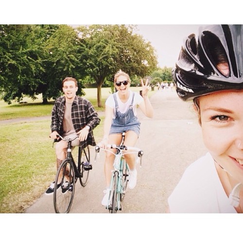 Cycling selfie Funday Monday. #cyclingselfie #selfie #primrosehill #bikelife #nevernotriding #little