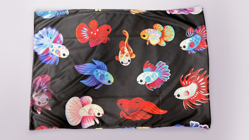 Betta blanket and pillow coverpixivFACTORYグッズの写真です! 購入は今週日曜まで!