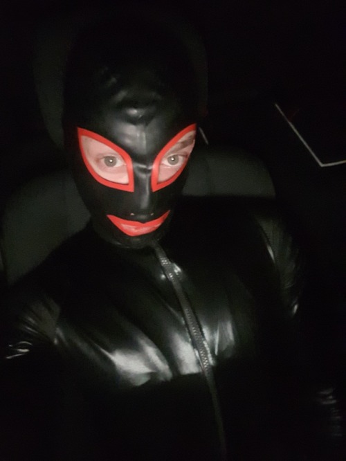 the-exposure-of-sissypigx:  Me out in my car last night.  Sissypigx https://sissypigx.tumblr.com