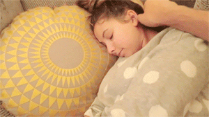 iheartzalfiee:ughadorkable:Alfie   stroking Zoe’s face     