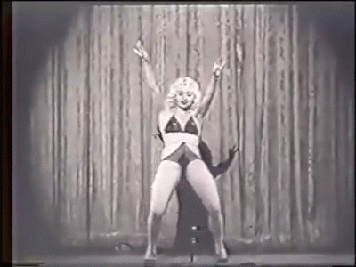 minniethehoochiecoocher:Burlesque Dancer- Crystal Starr
