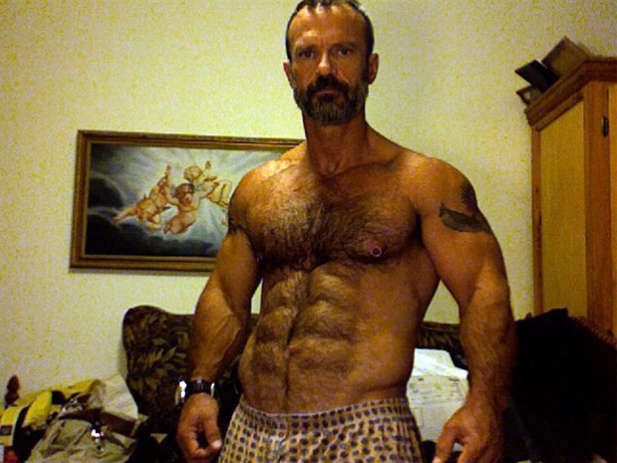 planesdrifter:  Follow planesdrifter: trueTHAT if you’re an admirer of older, hairy