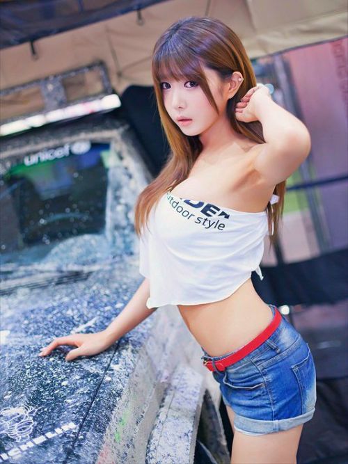 Heo Yoon Mi sexy carwash.