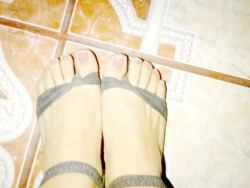 gabprincess01:  Sandals black