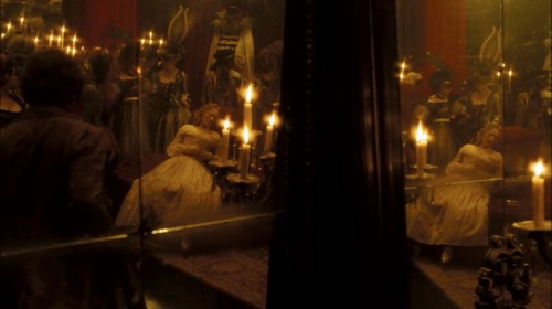 freezefilm:  Sweeney Todd: The Demon Barber of Fleet Street (2007) dir. Tim Burton  
