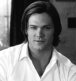 sass-master-castiel:  STOP SCROLLING HOLD UP!        THIS HAS BEEN A WINKING APPRECIATION