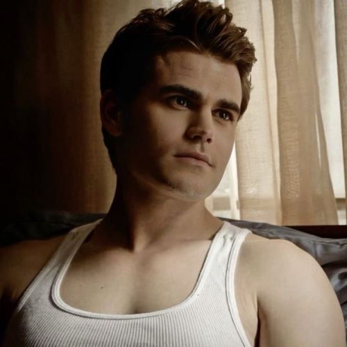 Guys I've Been Watching The Vampire Diaries Again So..... Heh