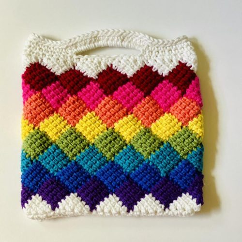 knithacker: Crochet This Fun Entrelac Tote In Rainbow Colors … So Fun! https://buff.ly/3g89KDU Love