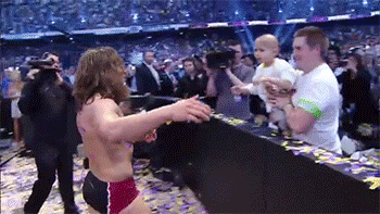 lambandwolf91:  Thank you Daniel Bryan! 👏👏😭