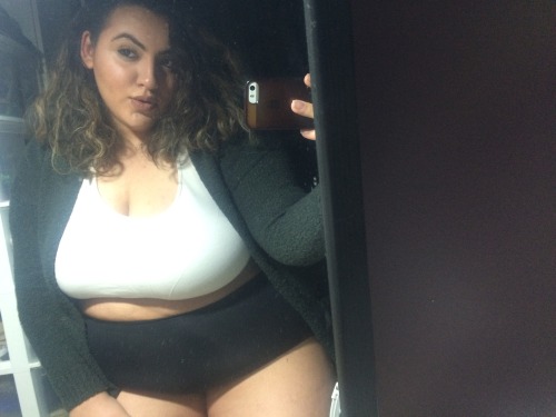 ibadbitch:  I was feelin my body tonight💗