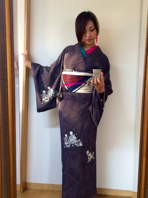 tanuki-kimono: Choko strikes again! Skeletons kimono <3