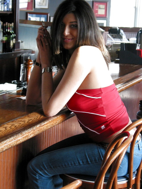 totallysexysmoking:Hey darling thanks