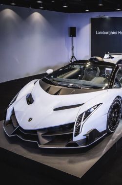 newconceptcars:  Lamborghini Veneno R