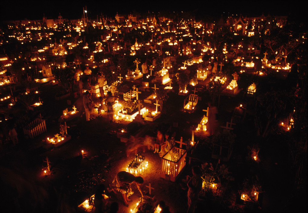 5centsapound:  Dia de los Muertos—Day of the Dead, —is a holiday that spans