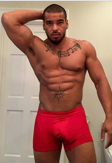 mascrawfreak:  This sexy nigga got dick &amp; azz AND he a Rican!  😍😍😍