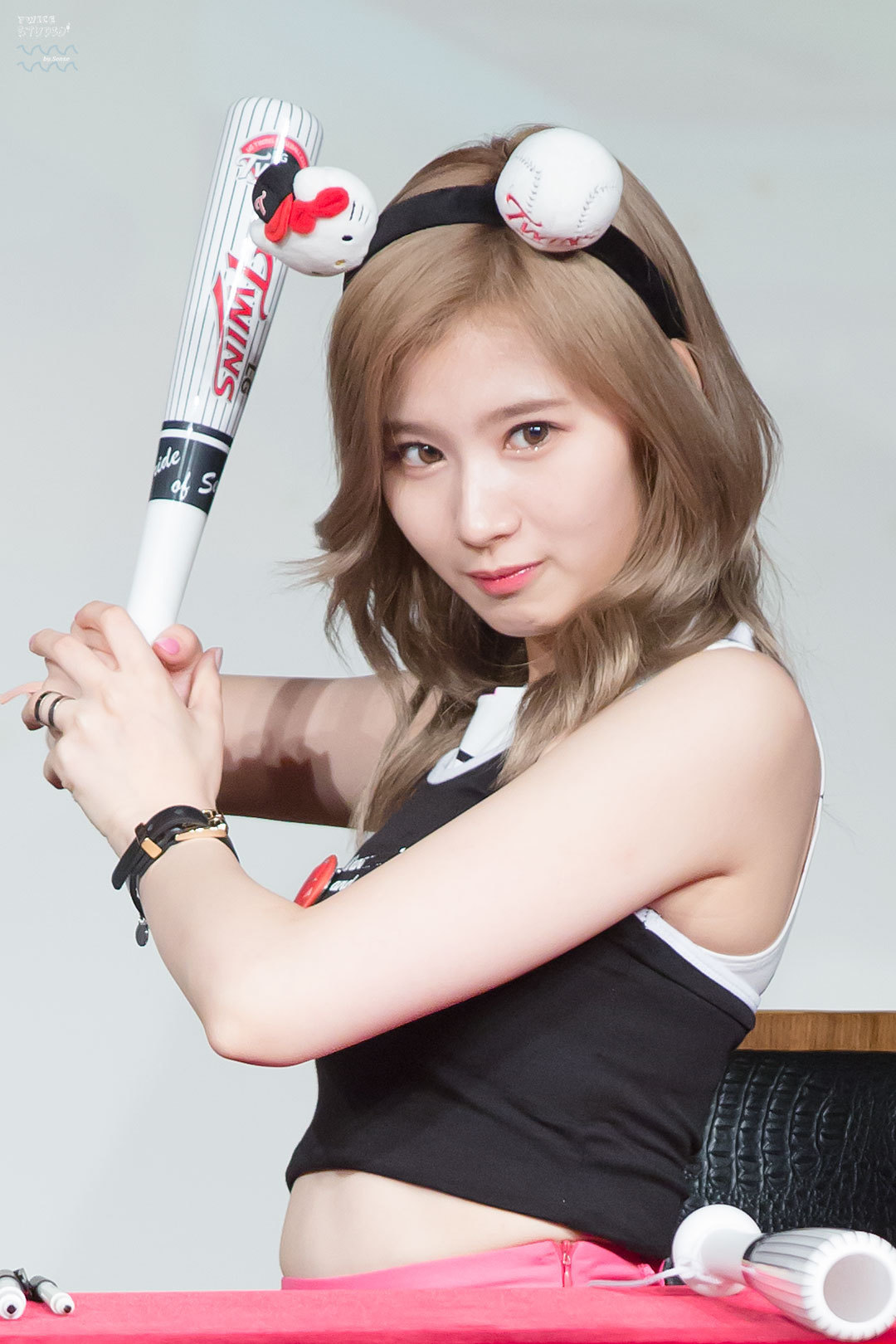 fyeah-japanline:  twice studio | do not edit.