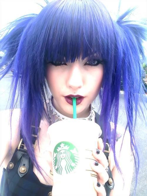 Sex ilovegothgirls:  Suck My Frappe  pictures