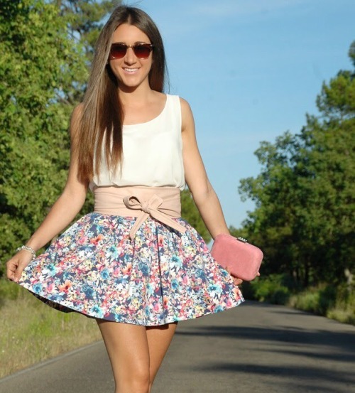 http://entrelazosyvestidos.blogspot.com/2014/05/falda-floral.html