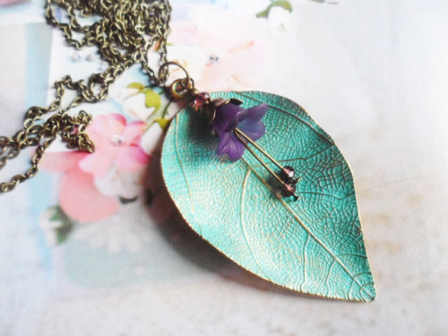 Patina Leaf Necklace //SelmaDreams