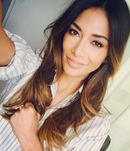 scherzyhamilton: nicolescherzy: Hello #2016 !!! #Happynewyear everyone! Here is to a strong, badass