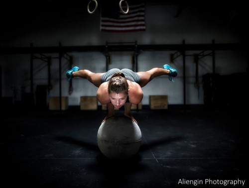 crossfitters:  Control. Aliengin Photography porn pictures