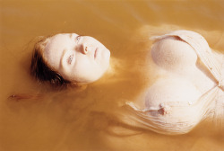 nanozen:  Lily Cole by Juergen Teller  voll