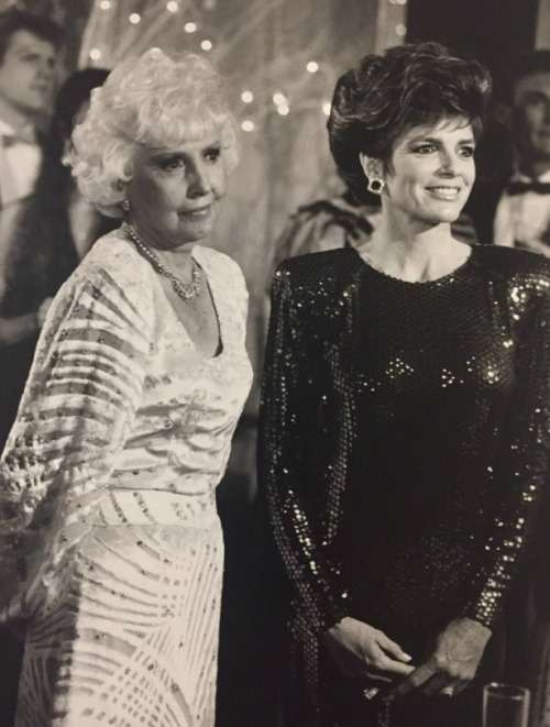 denver-carrington:Lovely picture Darren posted of Barbara Stanwyck (Connie) and Katharine Ross (Fran