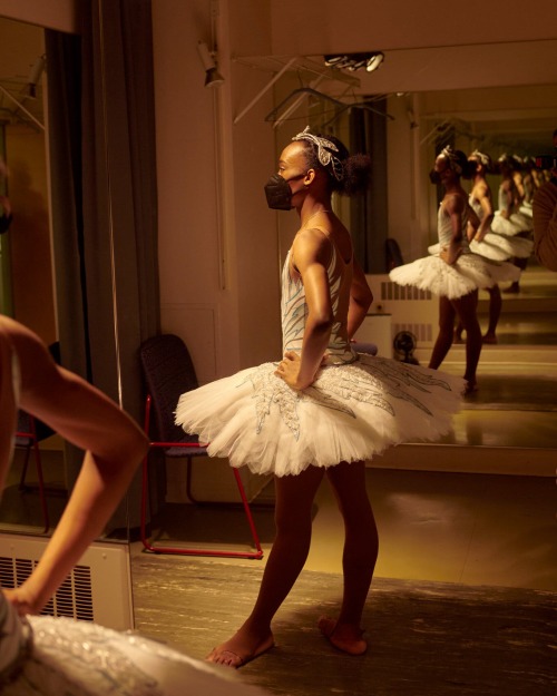 ashton edwards photographed rehearsing and preparing to perform as a swan in swan lake, for the ny t