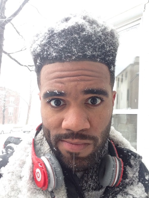 owning-my-truth:The snow + fro struggle is real. #chocolatecakewithsomefrosting⛄️⛄️❄️
