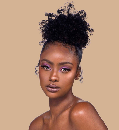 flyandfamousblackgirls:  Justine Skye