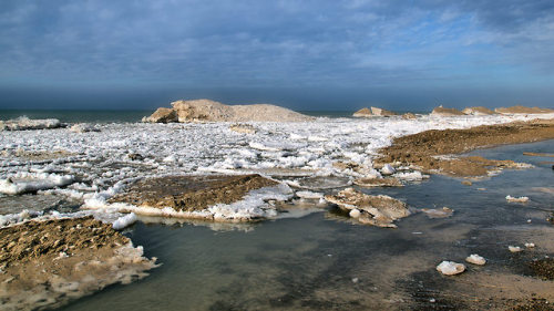 briargeese:The ice hills on Lake Michigan breaking up just in time for another round of cold weather