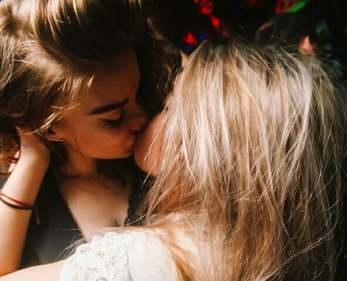 lesbianlizando:.