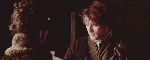 nikascott-deactivated20150913:Jamie staring at Claire when she’s not looking. [1x03]