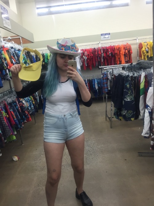 c00lg1rl: trying on hats bcus i wanted to find hats for the boy rip my nipple piercing