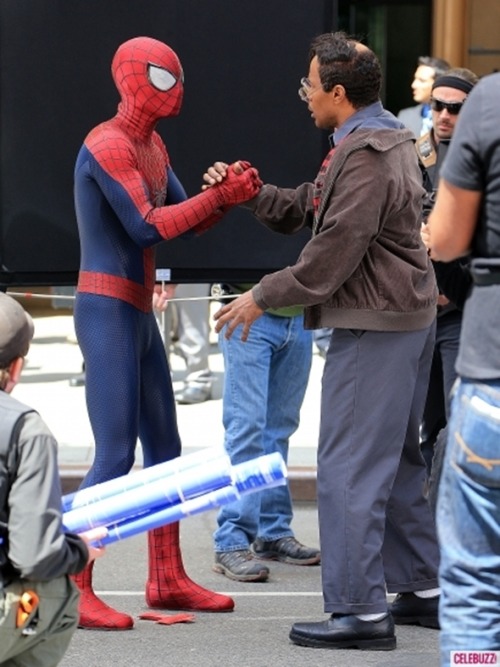 ed-pool:First pics of Spider-Man and Max Dillon together in a scene!www.followingthenerd.com/