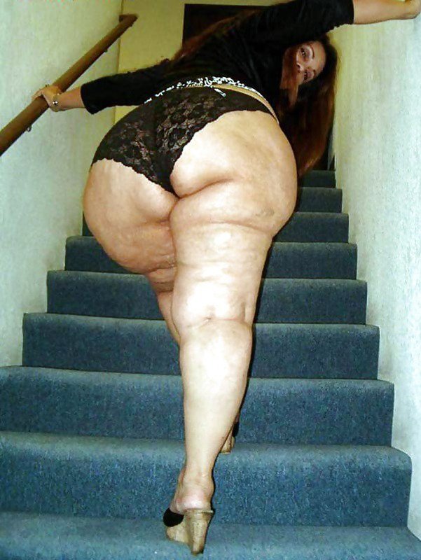 chubby-vs-obese:  http://chubby-vs-obese.tumblr.com/