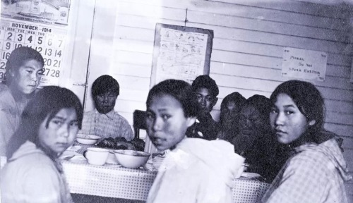 ladyoftheshield:paradelle:lastrealindians:Inuit children at boarding school. The sign on the wall be