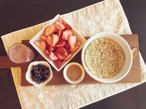 ✨WSLF✨ oats with all the fixings and acai juice ♈️