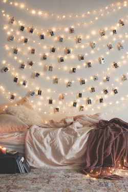 urbanoutfitters:  UO DIY: Decorating with Instax 