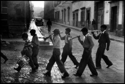 edoardojazzy: Mexico. San Miguel de Allende. 1957. @ Elliott Erwitt  