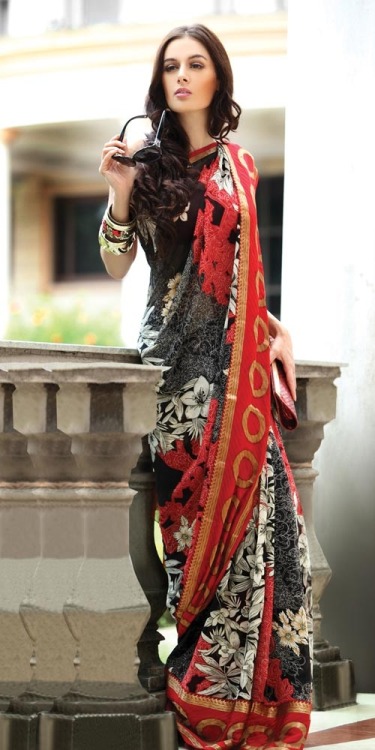 Gorgeous patterned sari with giant fashion bangles