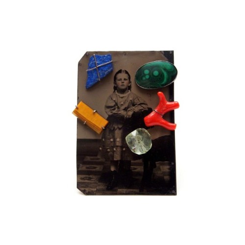 Bettina Speckner, Brooch, 2015, Gallery S O, ferrotype, silver, lapis lazuli, malachite, coral, aqua