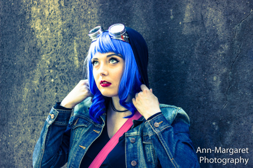 ann-margaretphotos:Mini Scott Pilgrim vs. The World photoshoot at Glasgow Comic Con.Lucas Lee - www.