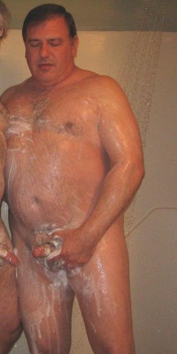 doncastergit:  Had to repost as I find this bloke too sexy!