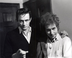 human-dadness:  the-lamplighter:  Bob Dylan and Johnny Cash   Dream team