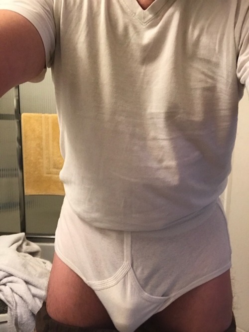 hot4jockeybriefs: Feeling horny in my jockey tighty whities this morning. Think I’m gonna go jerk of