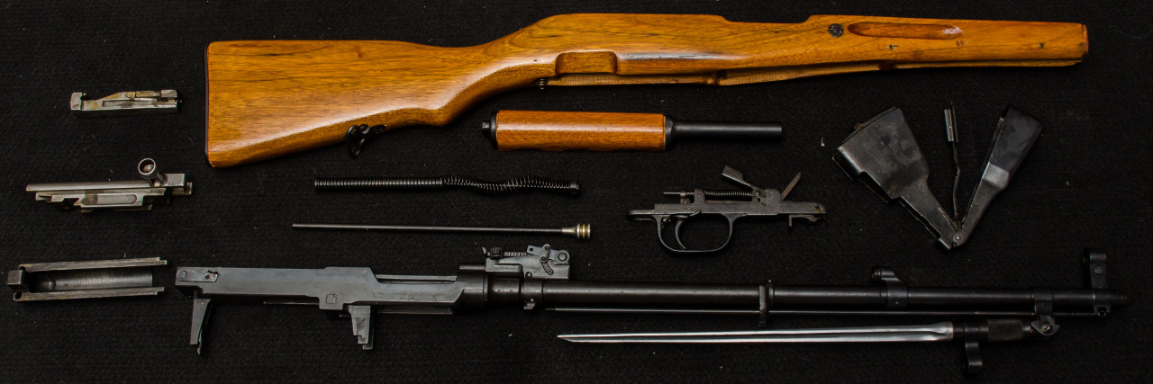 556operateitfagget:  vinnythespy:  this is my newest gun the yugo sks  Nay. This