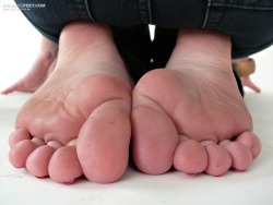 Smellthesesoles:   💕   💕  Love Sexy Soles Follow Me @Smellthesesoles  💕